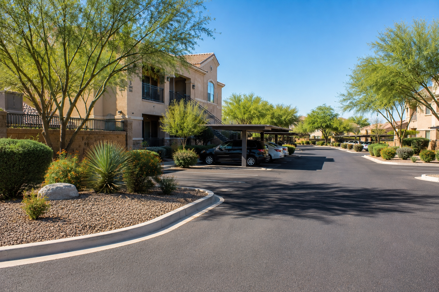 HOA residential community parking lot cleanup — Metro Lot Care
